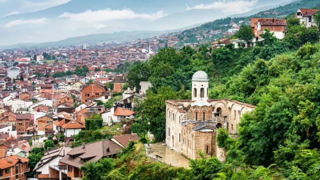 Kosova Vizesiz Seyahat 2025: Türkiye’den Kosova’ya Nasıl Gidilir? Balkan Rotaları ve Gezi İpuçları