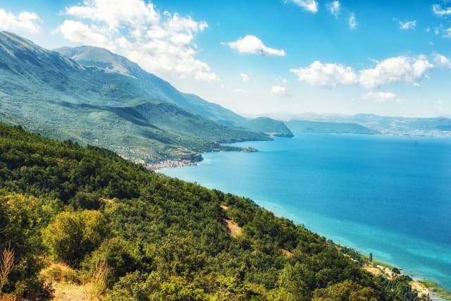 Makedonya Vizesiz Seyahat Rehberi 2025: Türkiye’den Nasıl Gidilir? Tatil ve Gezi Bilgileri